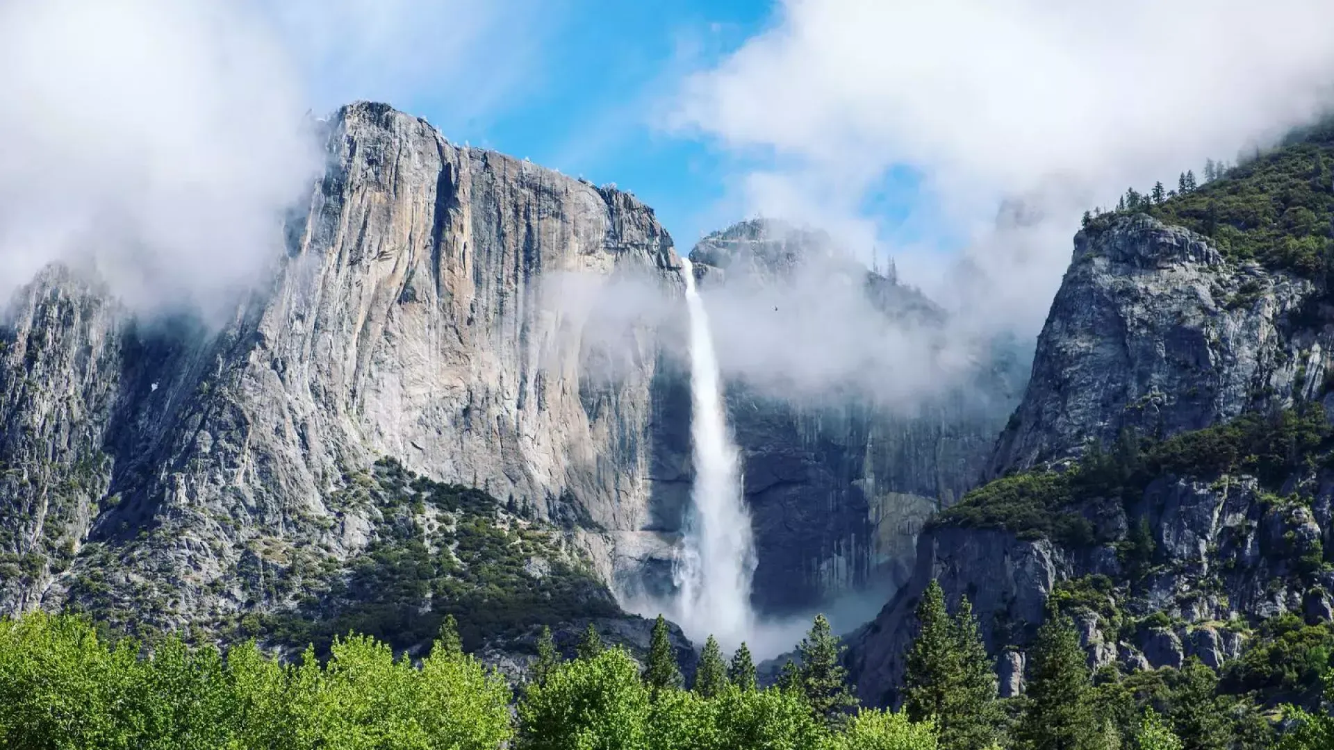 Chutes de Yosemite dans le parc national de Yosemite.